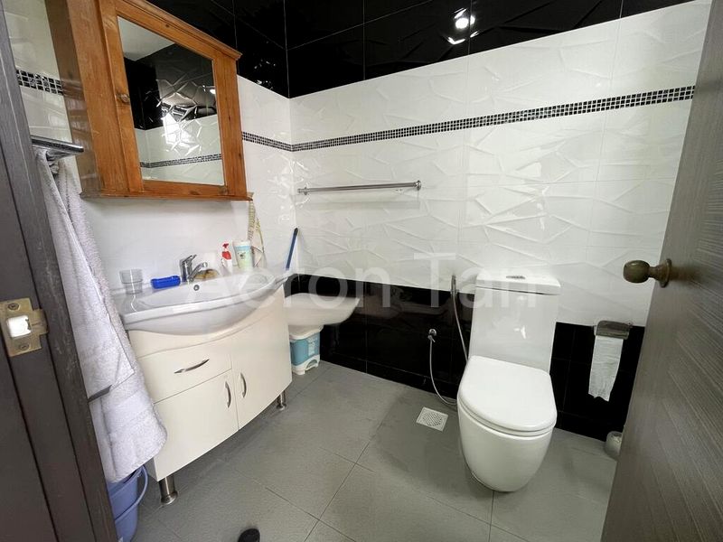 Room (Landed) for Rent in  Swiss Club Park - Image 11